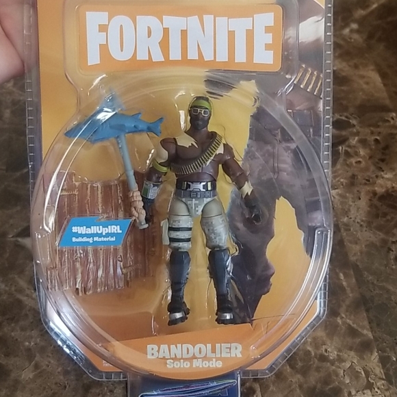 Fortnite no shirt men - Picture 2 of 4